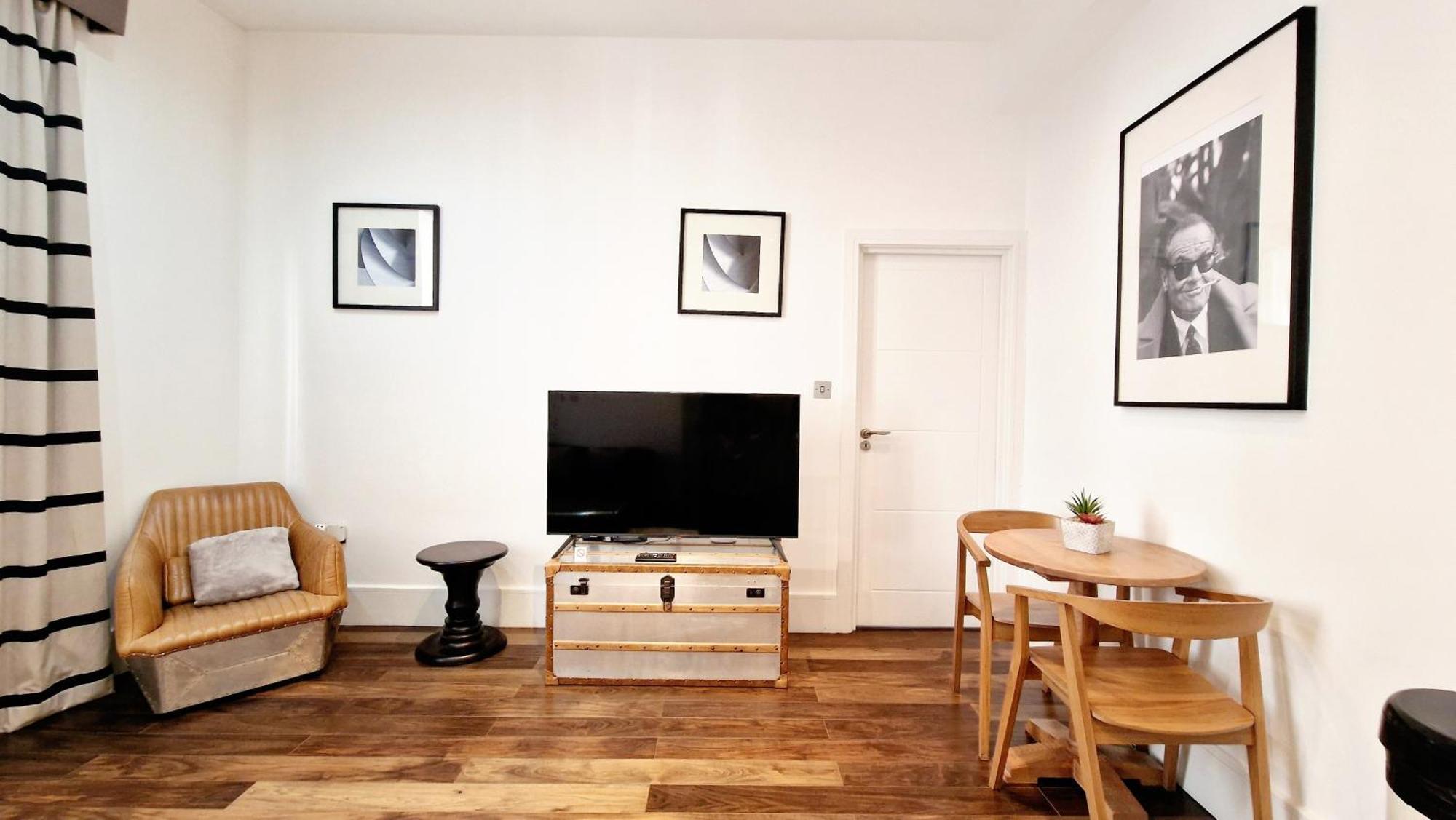 Clockwork Flats * Londen